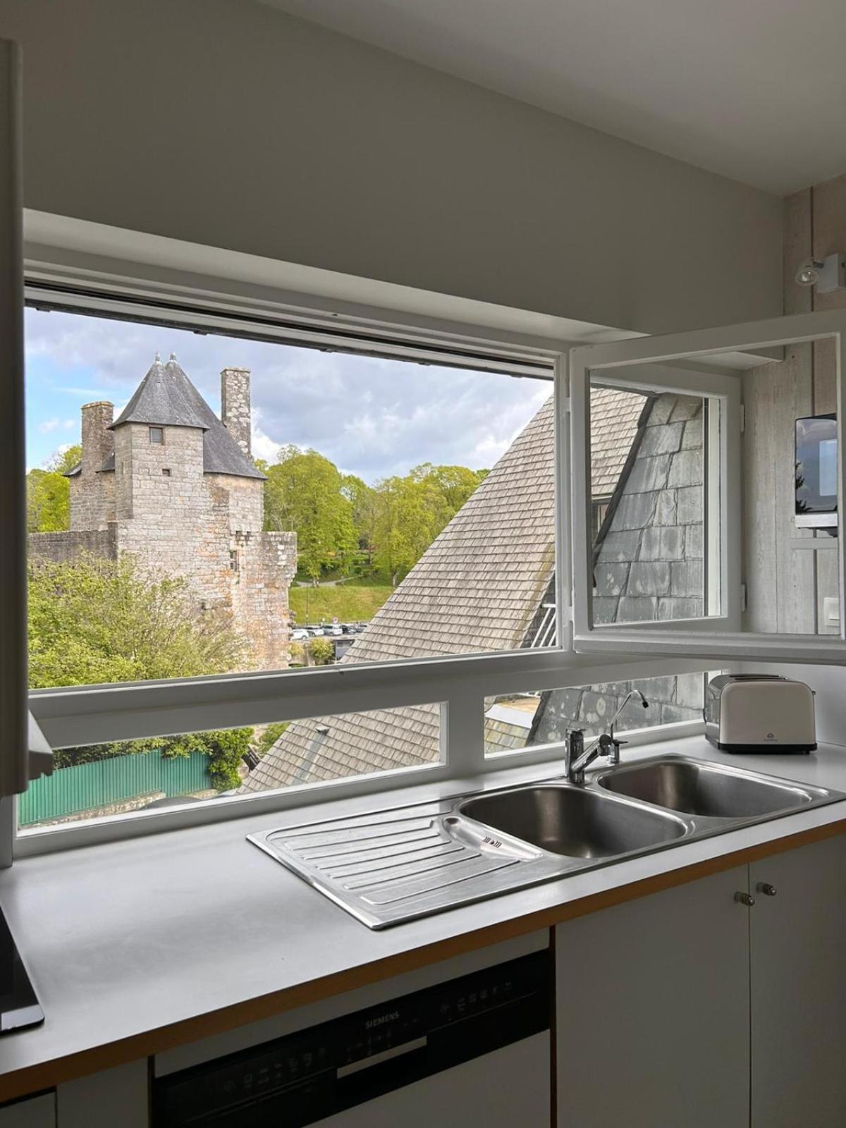 Laroche Grand Duplex Dans Le Centre Historique Avec Garage Διαμέρισμα Βαν Εξωτερικό φωτογραφία